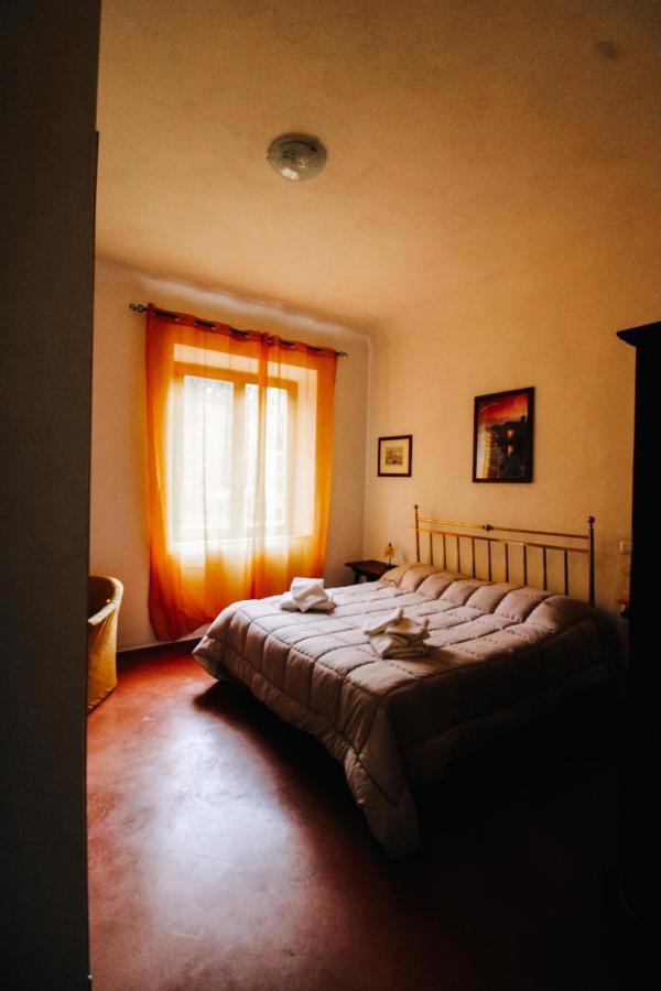 Villa Lilia By Let Siena Exterior photo